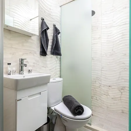 Maria- Prime Location In Kapana District By Flat Mаnager דירה